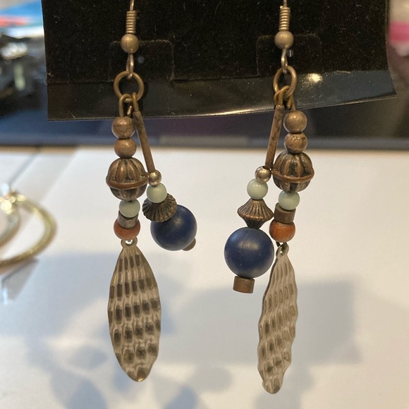 Fashion dangling Earrings - Picture 1 of 4